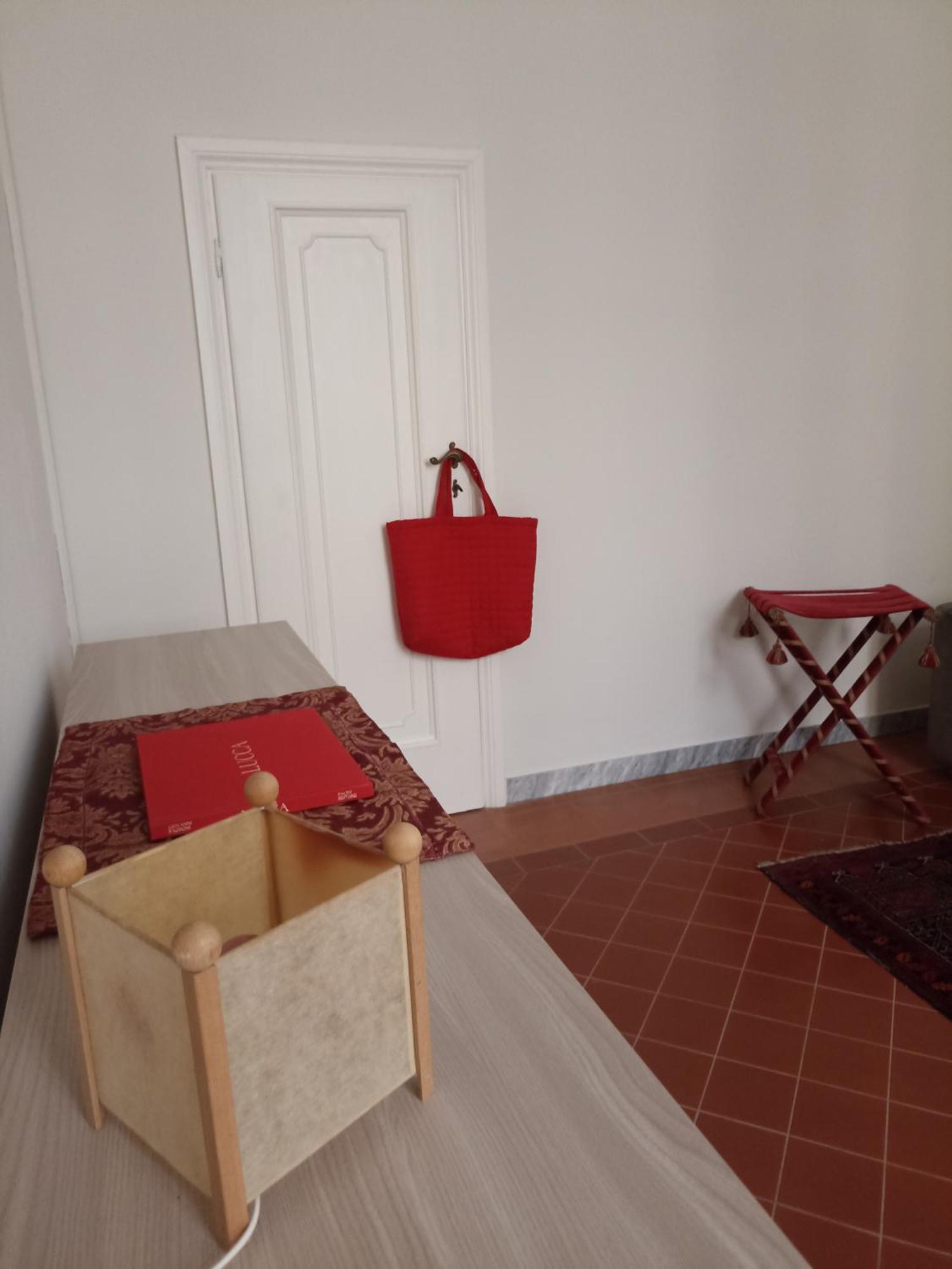 Gem In The City Center Of Lucca With Air Conditioning - Exclusive Ground Floor House Inside The Walls Close To Botanical Garden And Piazza San Martino Villa Eksteriør bilde