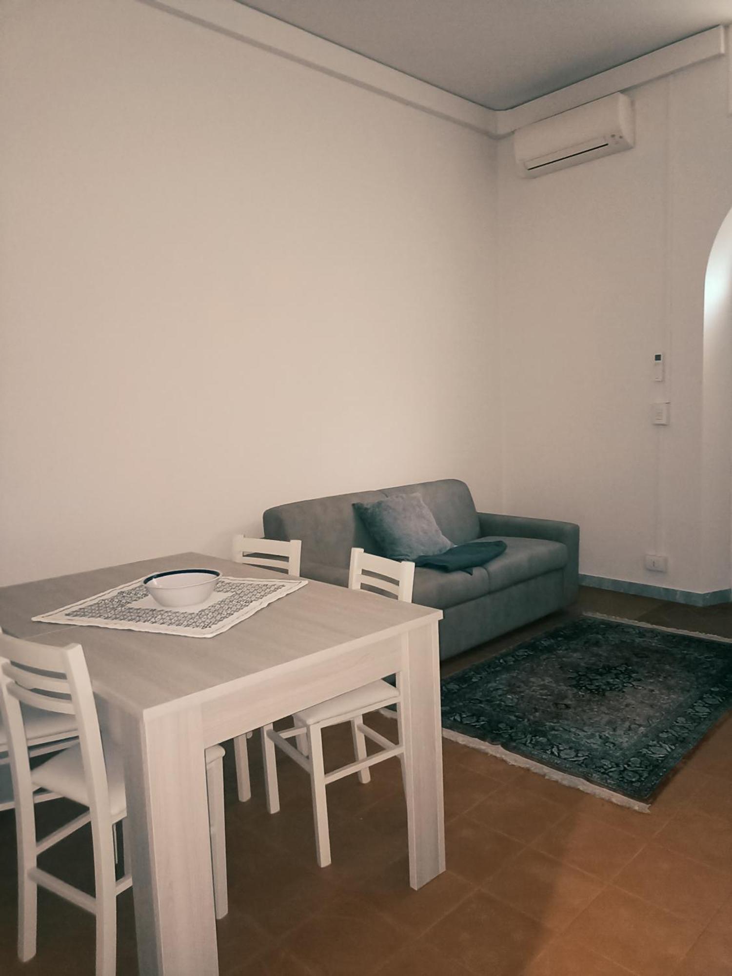 Gem In The City Center Of Lucca With Air Conditioning - Exclusive Ground Floor House Inside The Walls Close To Botanical Garden And Piazza San Martino Villa Eksteriør bilde